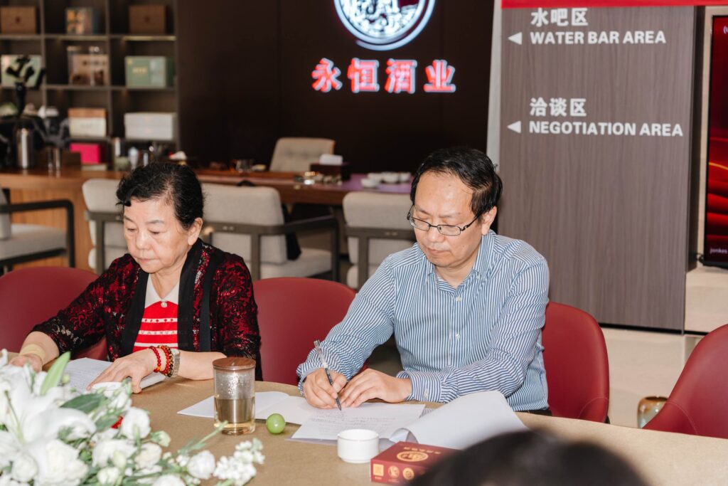 傅奇志